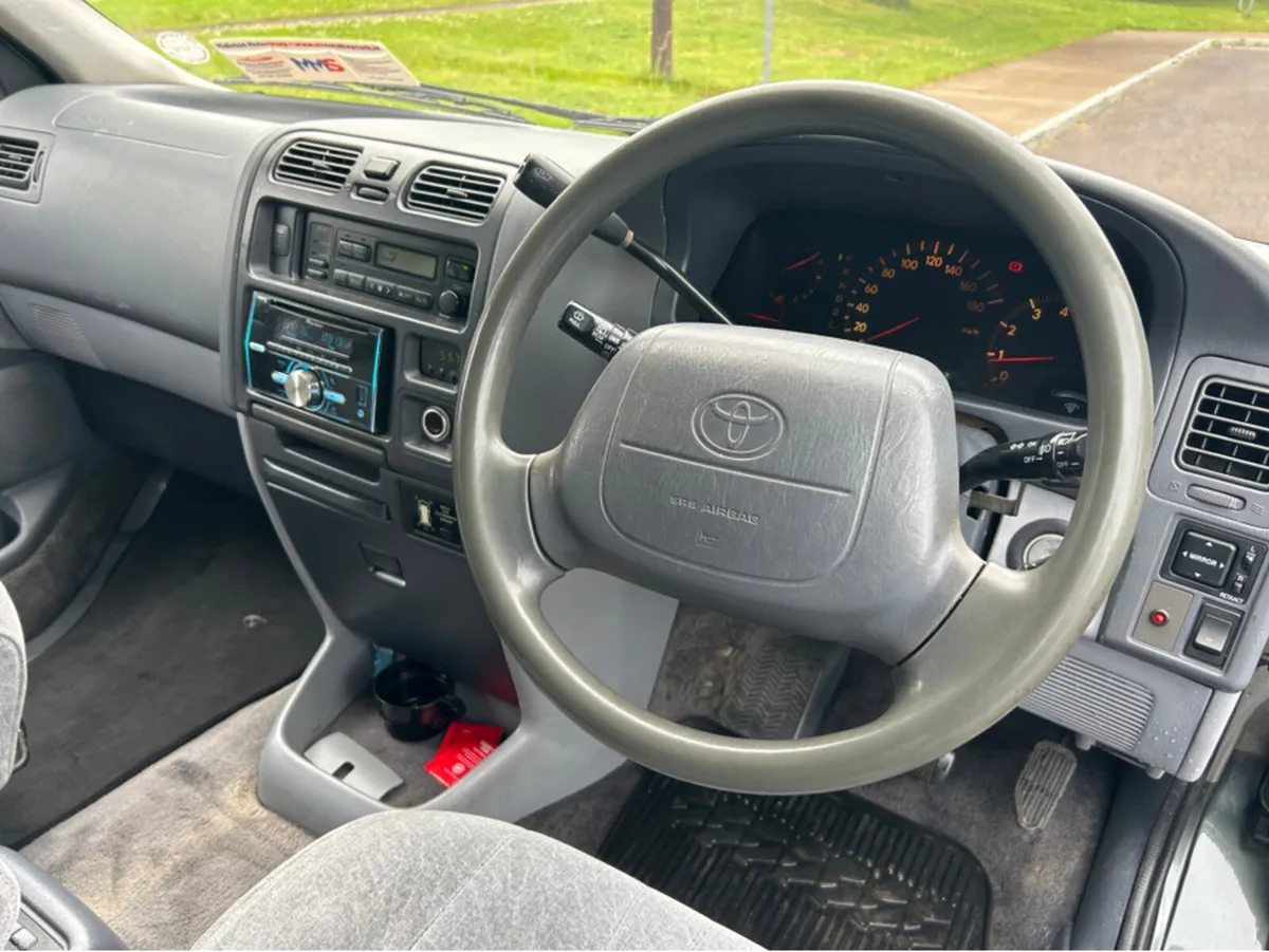 Toyota HiAce 3.0D Auto Granvia Camper - Image 5