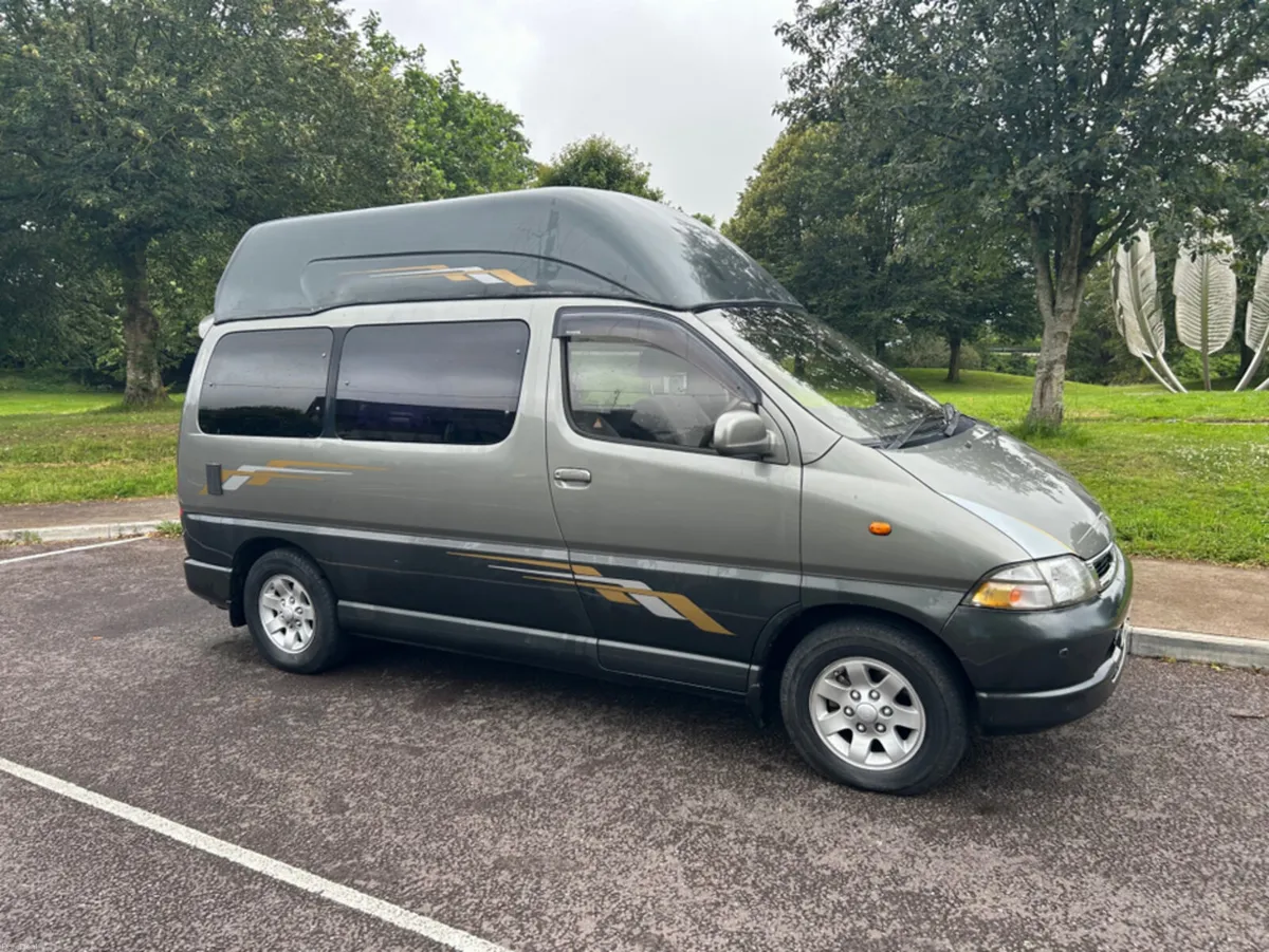 Toyota HiAce 3.0D Auto Granvia Camper - Image 2