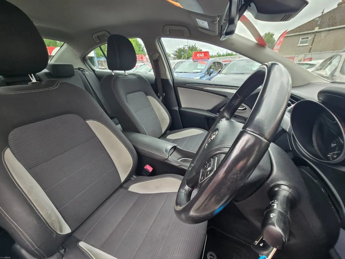 Toyota Avensis 1.6 D-4D BUSINESS EDITION S/S 4DR 1 - Image 6