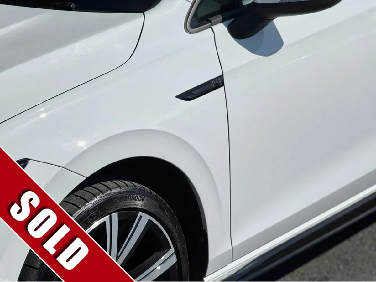 Volkswagen Golf 2.0 TDI R-LINE HIGH SPEC - Image 6