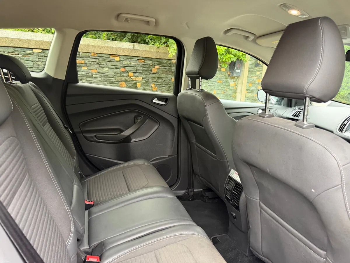 Ford Kuga 2019 Crew cab new doe - Image 5