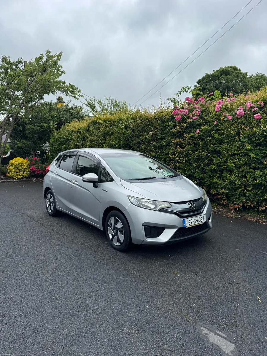 2015 Honda Fit Hybid Automatic - Image 1
