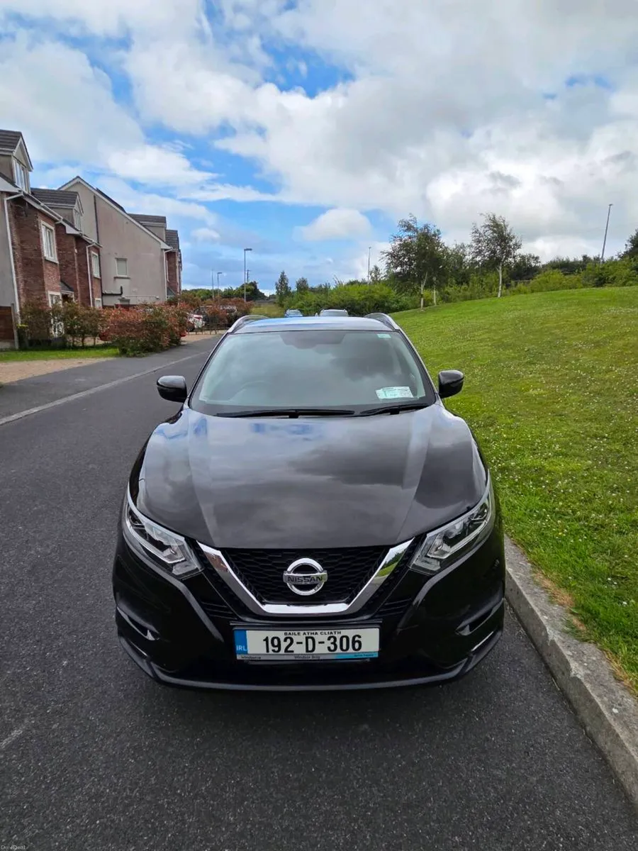 NISSAN QASHQAI 1.3 petrol manual SV MY19 4DR - Image 2