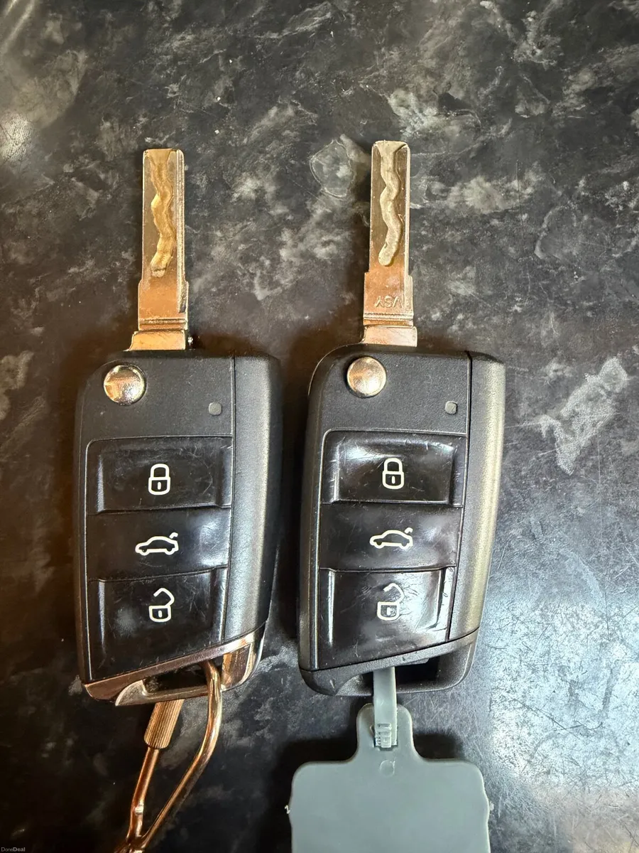 Volkswagen Golf 2013 - Image 2