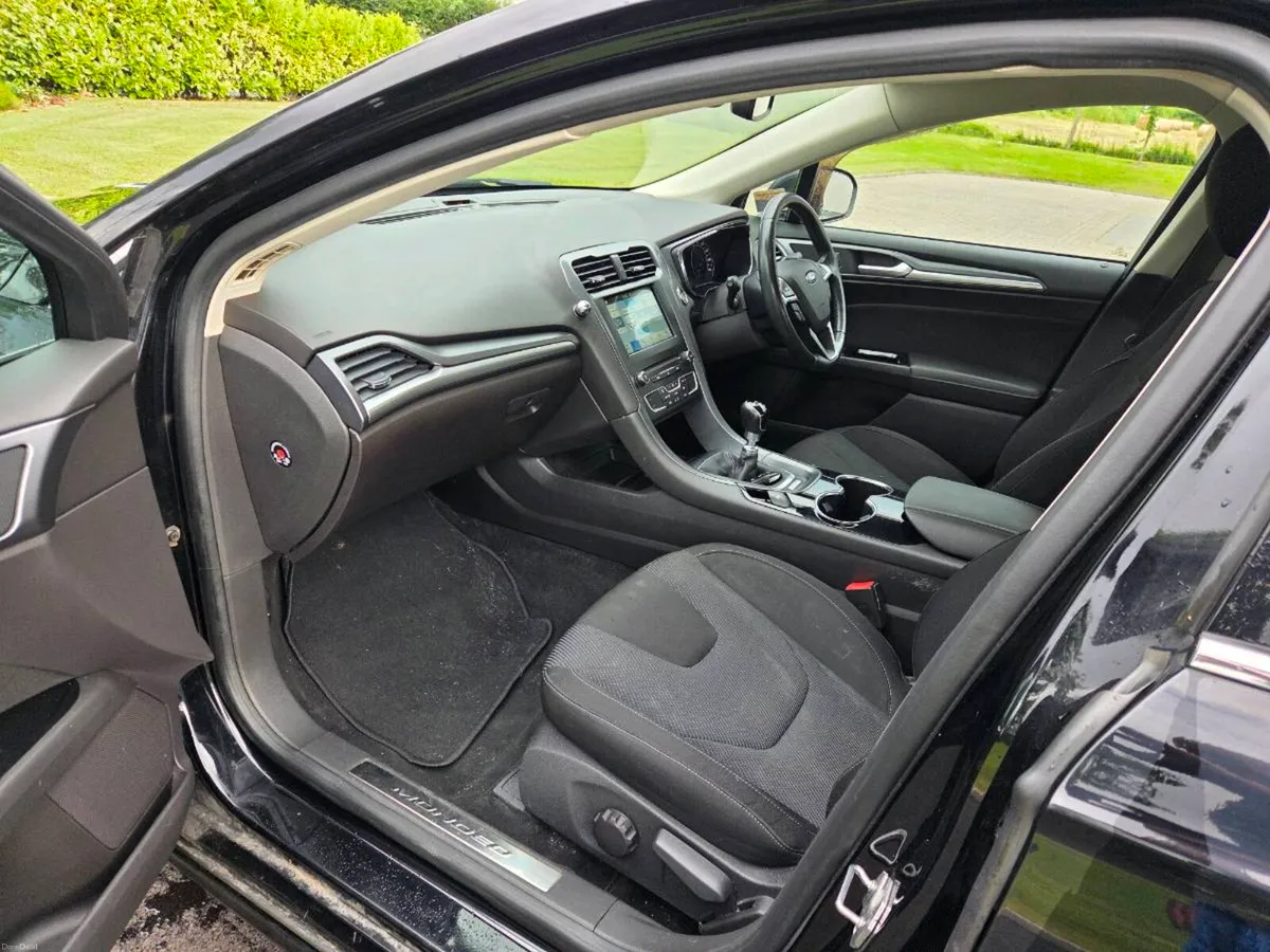 Car - Image 6