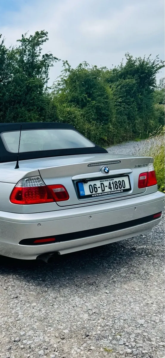 Nice BMW 318CI SE CONVERTIBLE - Image 1