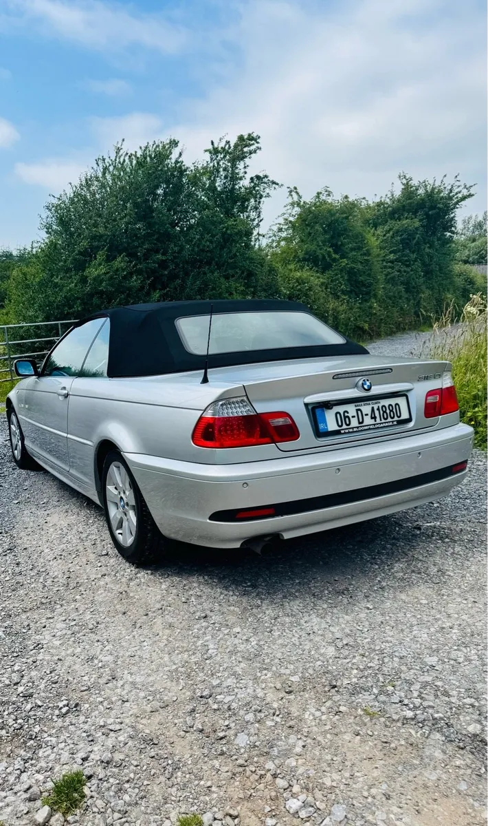 Nice BMW 318CI SE CONVERTIBLE - Image 3