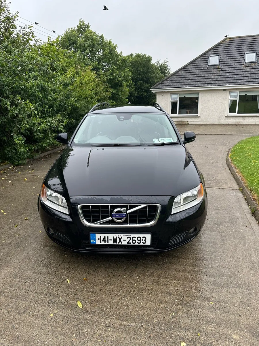 VOLVO V70 D2 AUTO TAX AND TEST - Image 1
