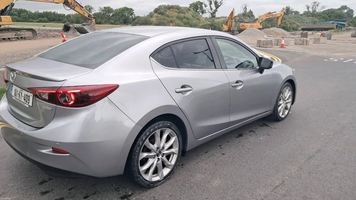 Mazda 3 - Image 4