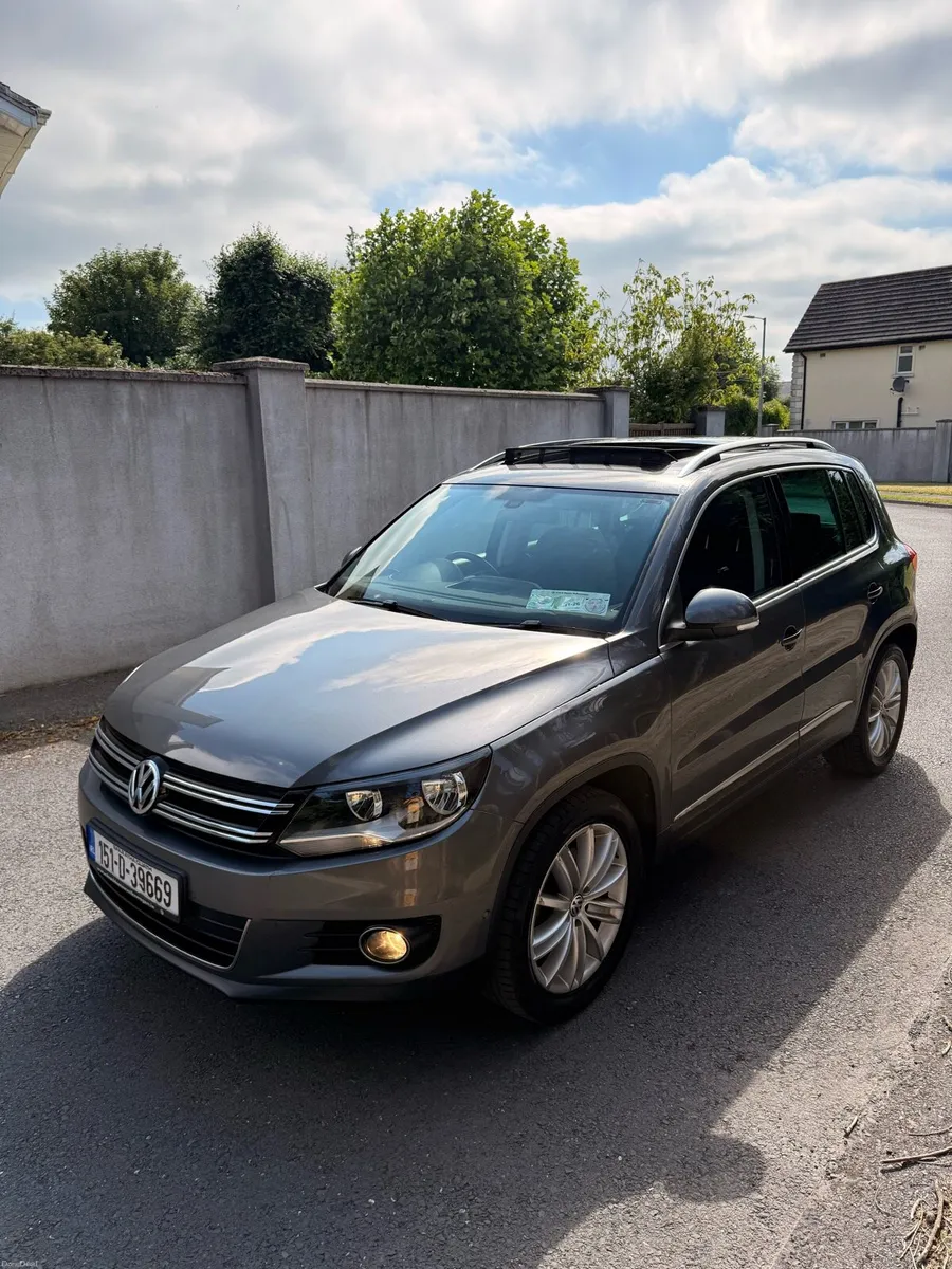 2015 Volkswagen Tiguan Sunroof - Image 1