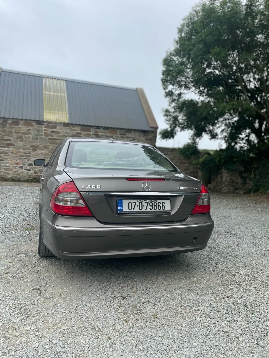 Car - Image 3