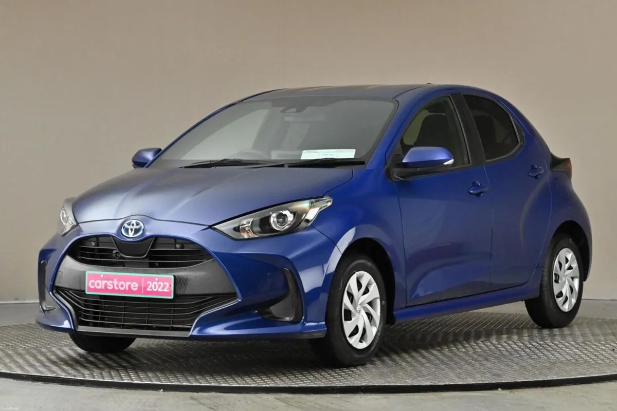 Toyota Yaris 1.5 HYBRID **REVERSE CAM**PARK SENSOR - Image 3