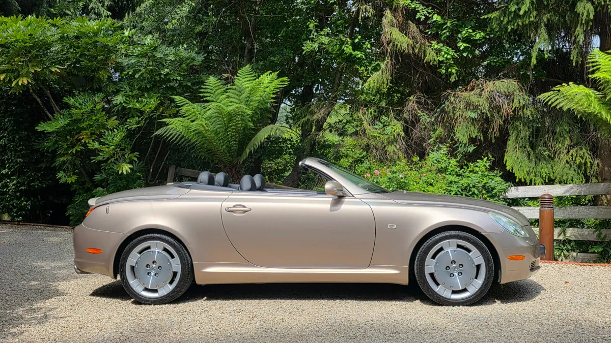 2002 Lexus SC430 - Image 2