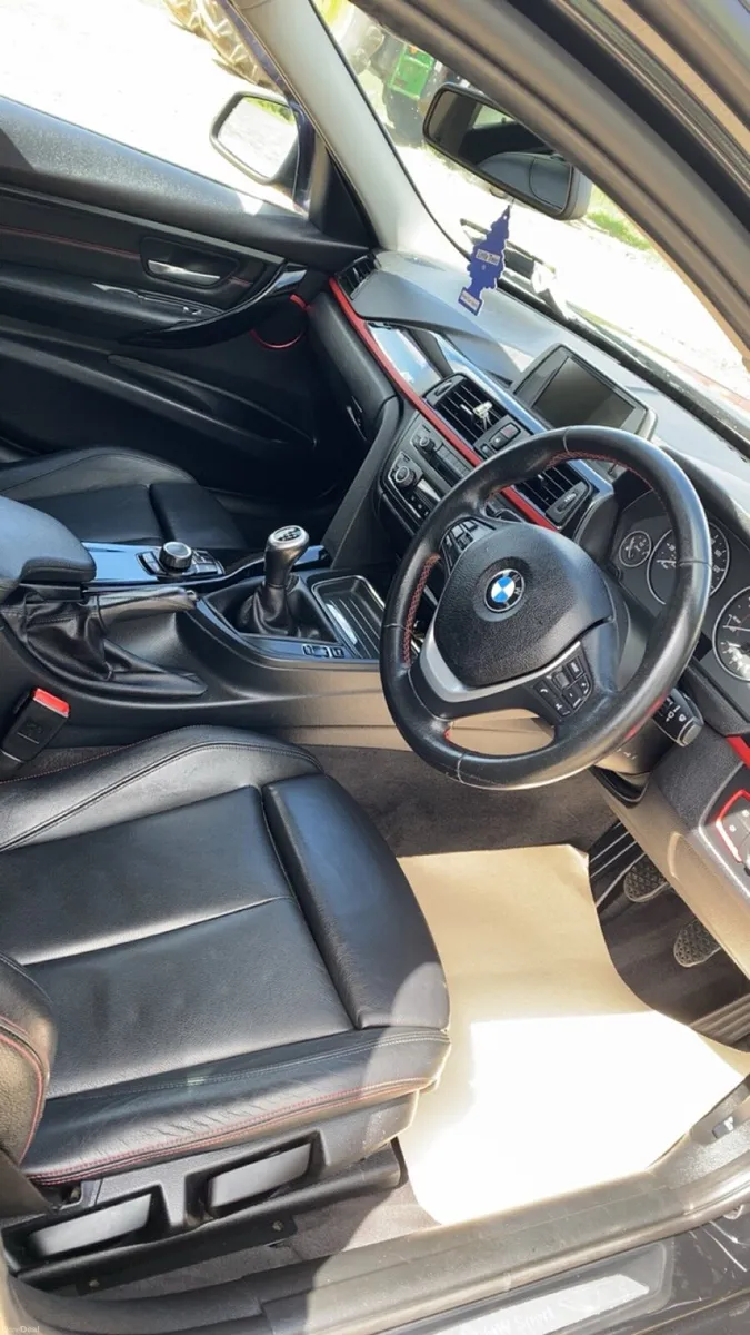 BMW 320 SPORT - Image 5