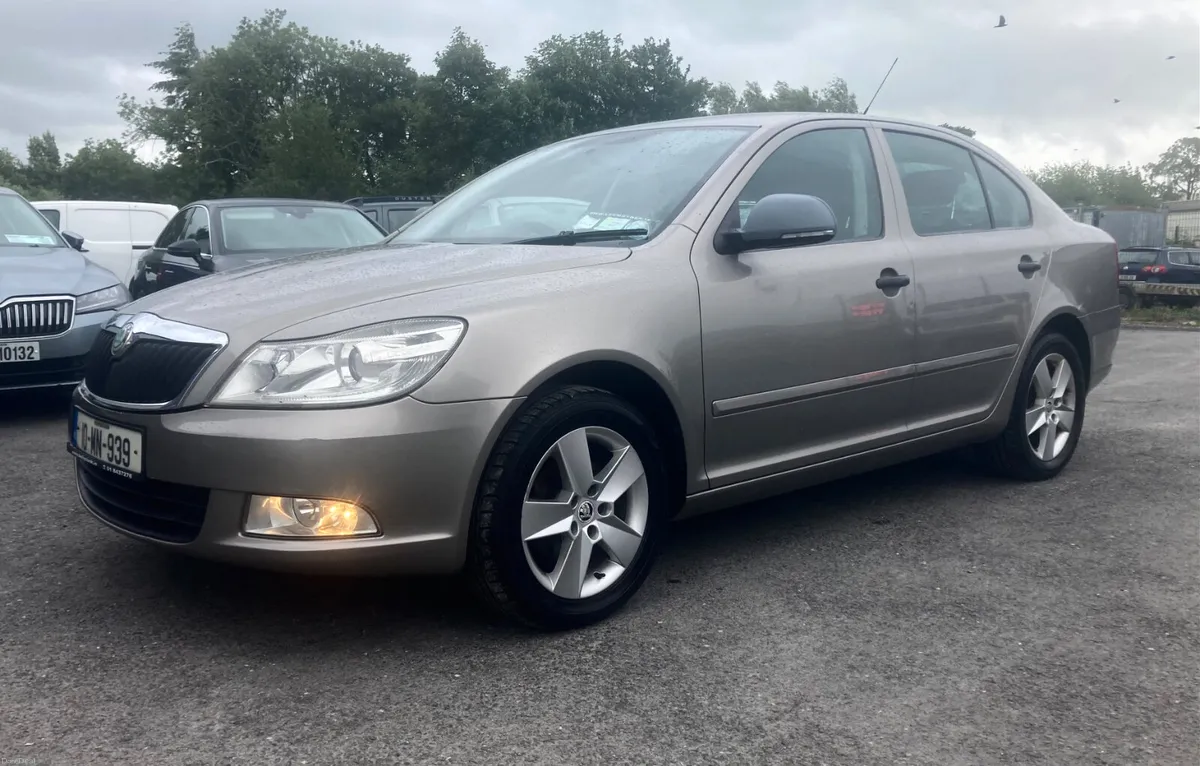 Skoda Octavia 1.6 Tdi Exclusive Edition Spotless - Image 1