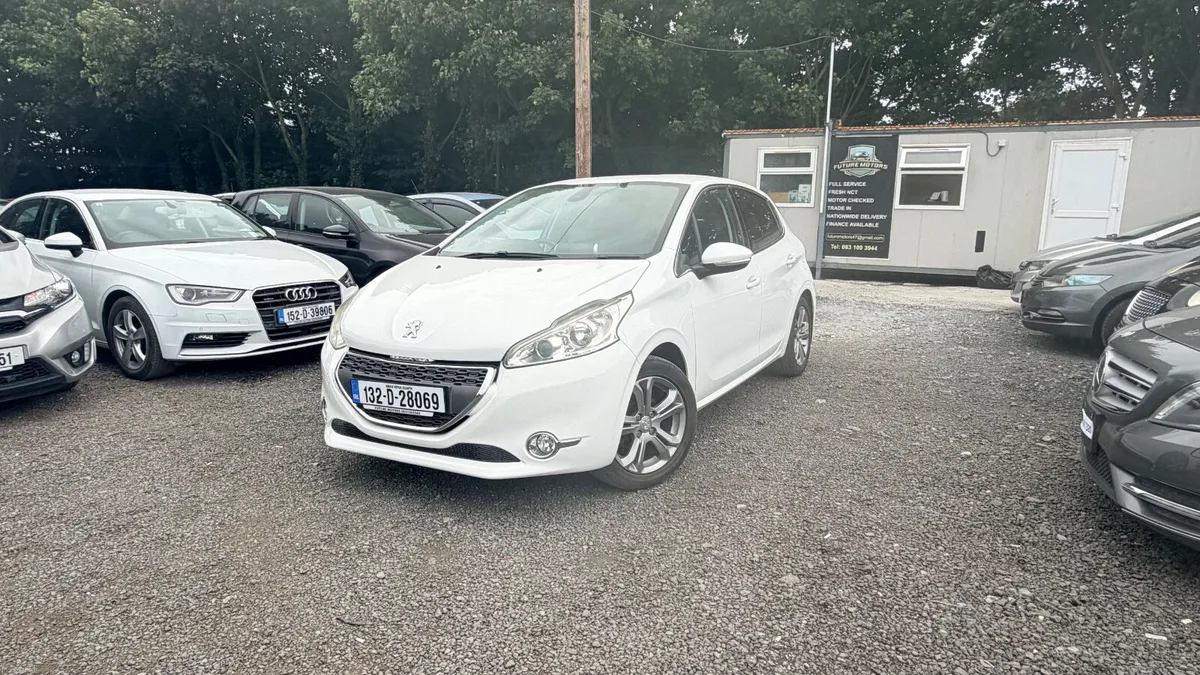 Peugeot 208 2013 Fully Automatic Low Mileage - Image 2