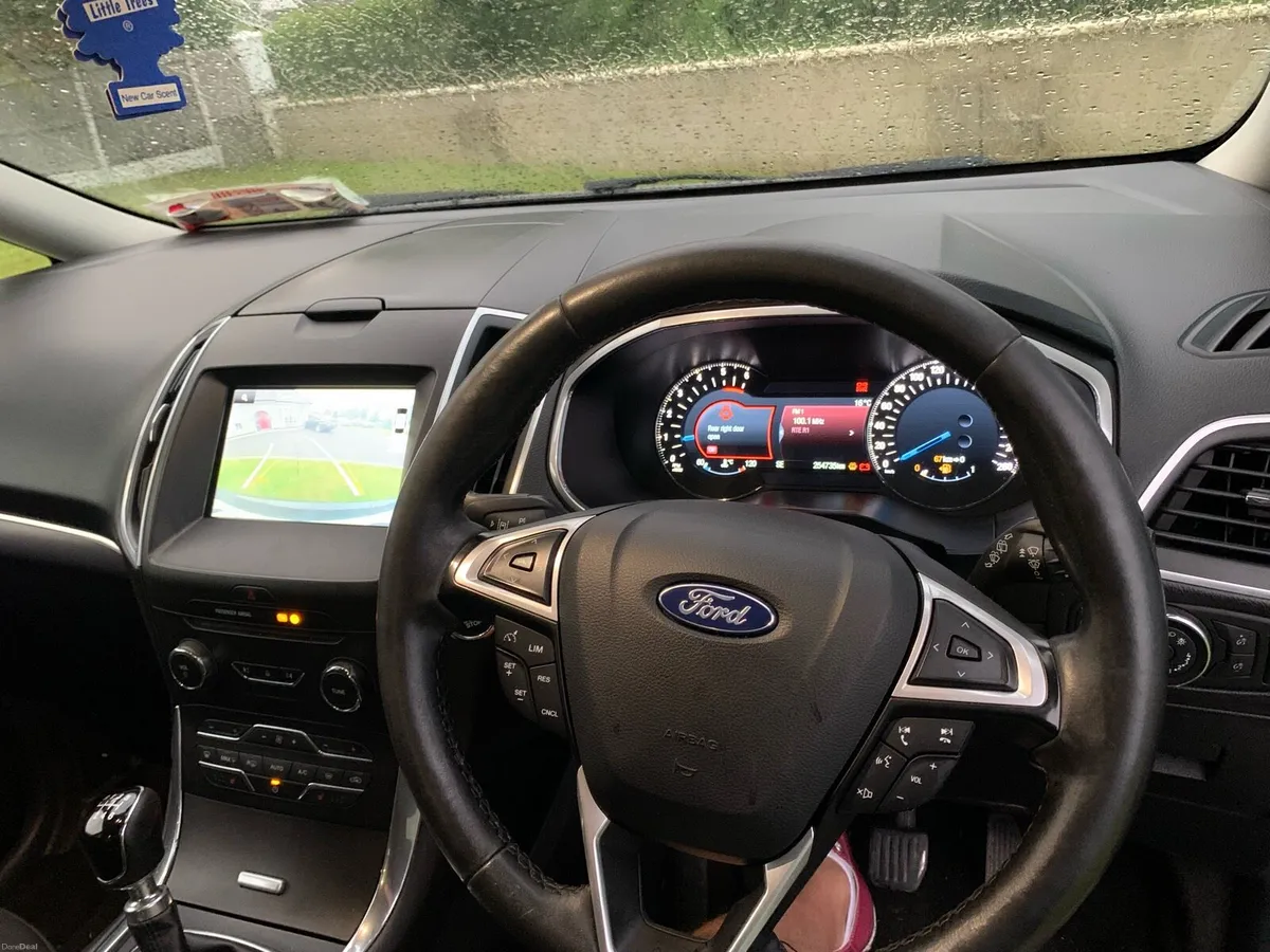 FORD GALAXY TITANIUM MODEL 7 SEATER 2017 - Image 6