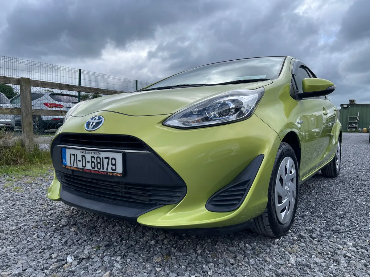Toyota Aqua 2017 Heating seats with Cruise Control - Image 4