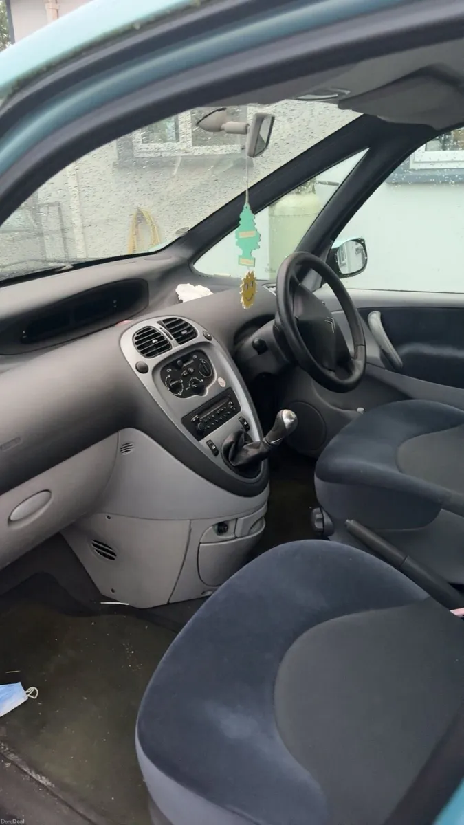 Car - Image 2