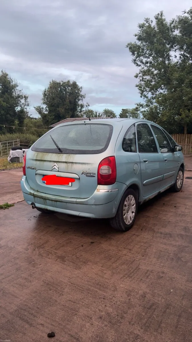 Car - Image 4