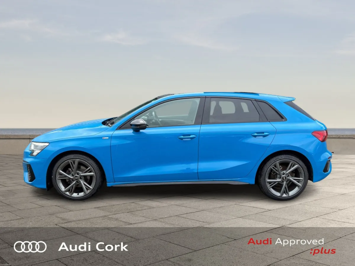 Audi A3 SPORTBACK 15 35TFSI 150BHP S-LINE BLACK ED - Image 4