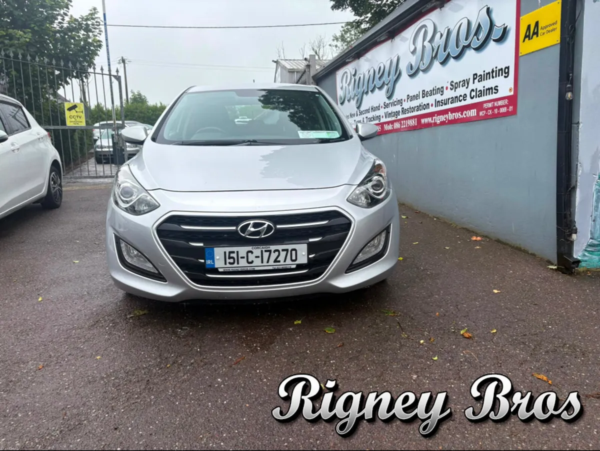 Hyundai i30 BLUE 110PS 5DR SDRIVE - Image 2