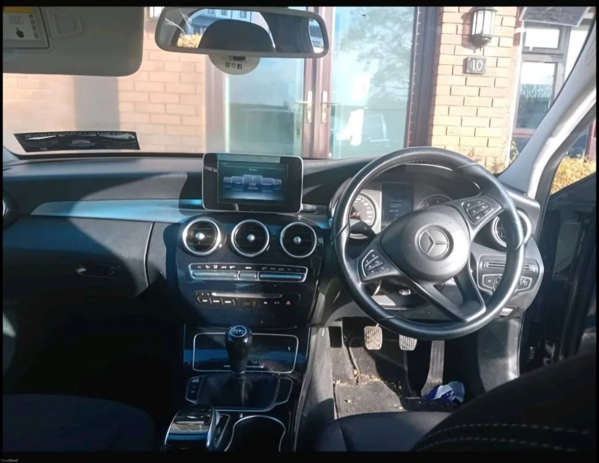 Mercedes - Image 2