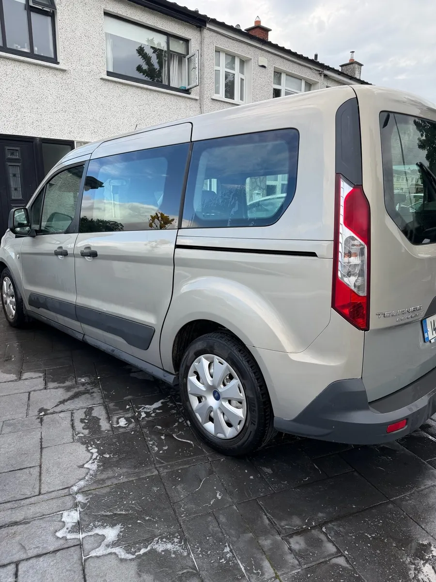 Ford Tourneo Grand 142 7 Seater - Image 3