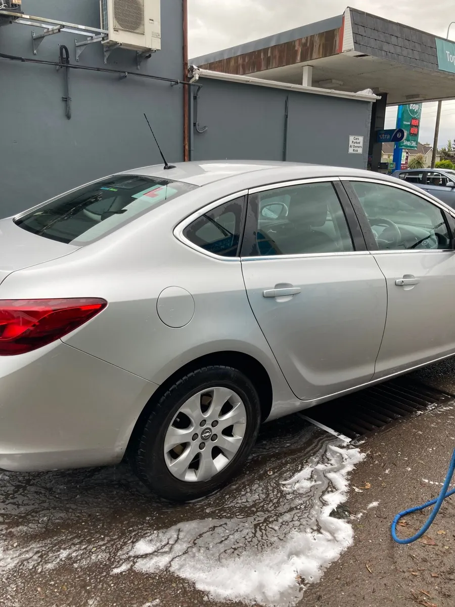 Opel Astra 2016 - Image 3