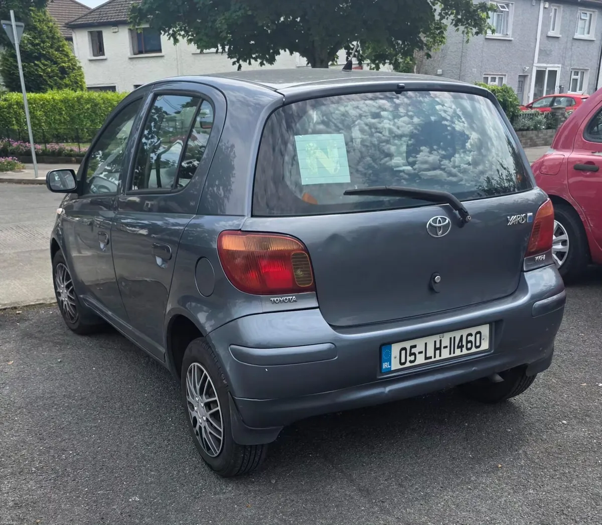 Toyota Yaris 1.0 vvti 5dr - Image 4