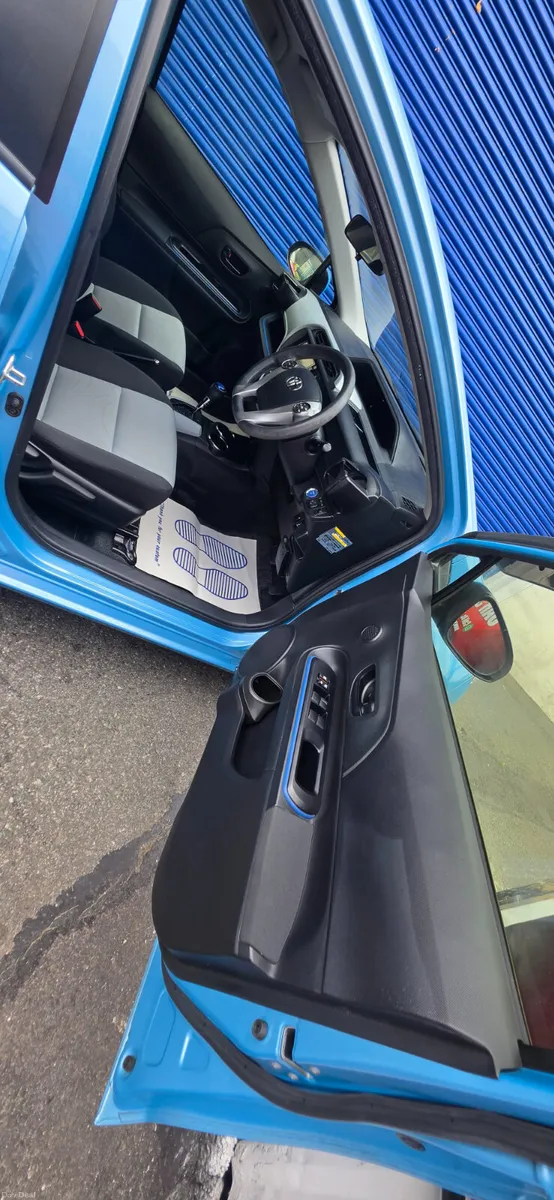 Toyota Aqua Hybrid - Image 5