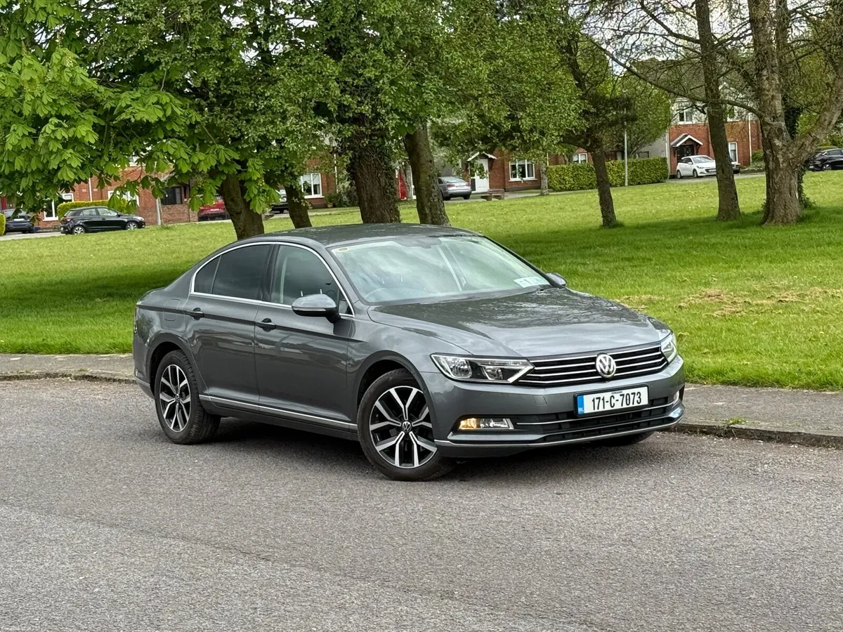 2017 Volksvagen PASSAT/Automatic/Low mileage - Image 1