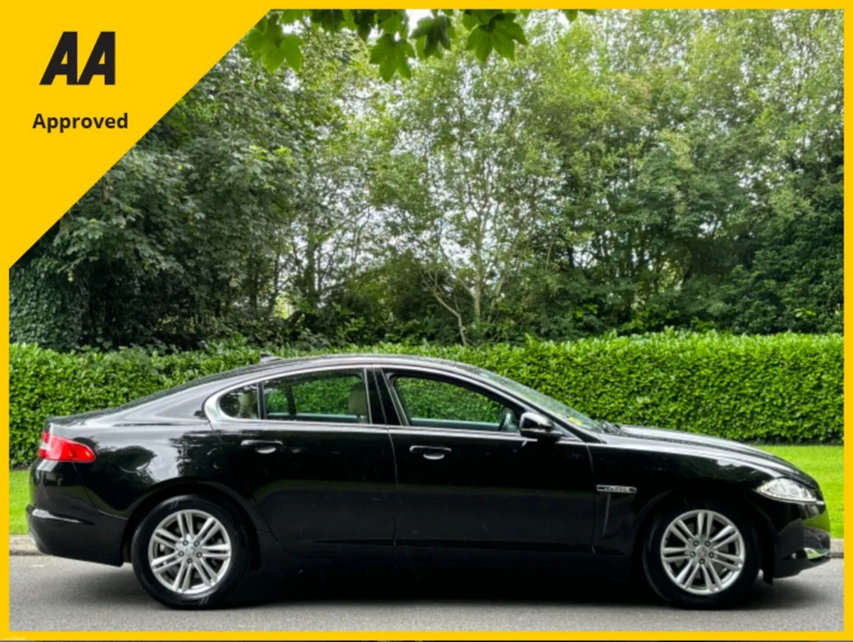 Jaguar XF 2.2 D LUXURY 2015 *LOW KLMS* - Image 5