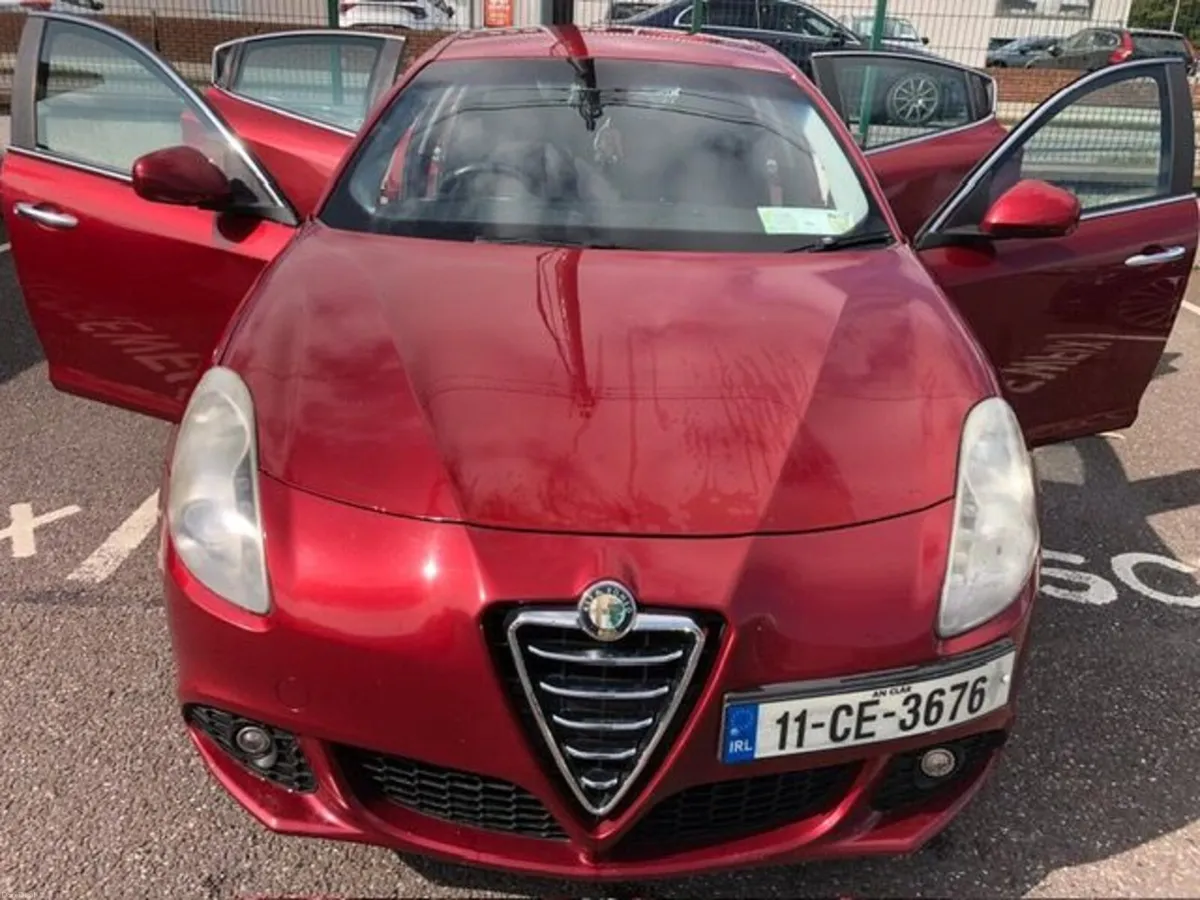 Alfa Romeo Giulietta 2011 - Image 1