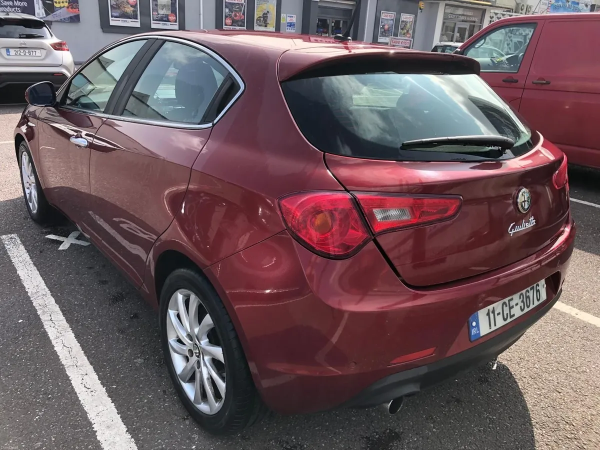Alfa Romeo Giulietta 2011 - Image 2