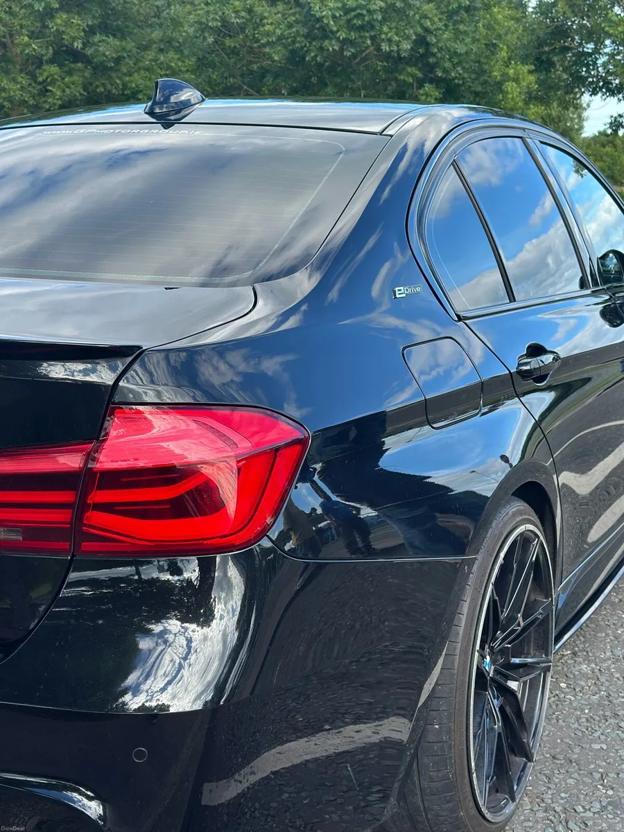 2018 BMW 330e M Sport | Plug-in Hybrid | Automatic - Image 3