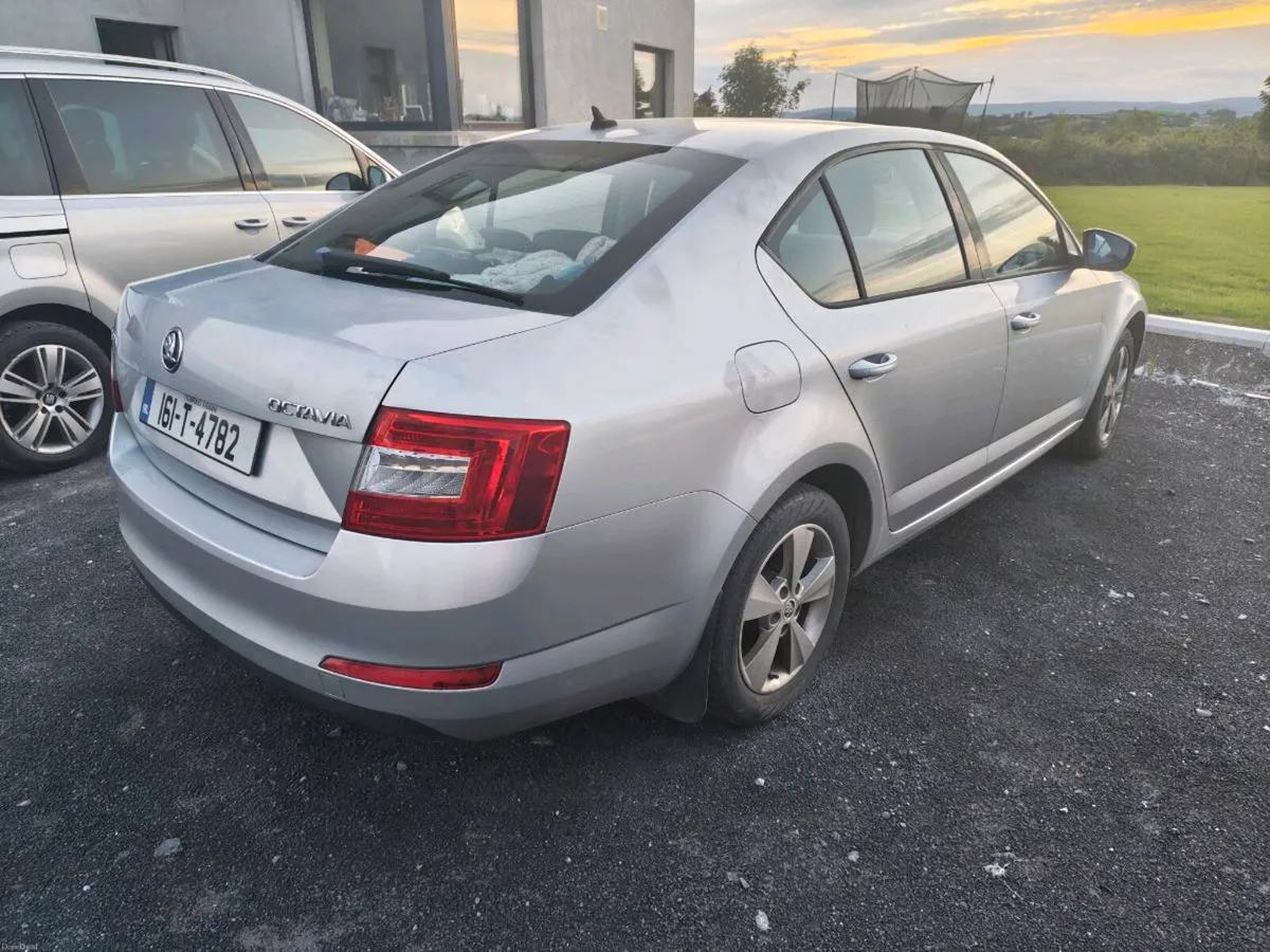 Skoda Octavia Automatic - Image 4