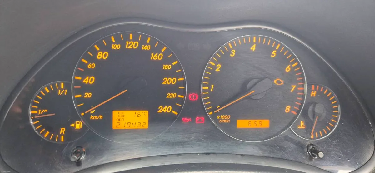 06 avensis - Image 3