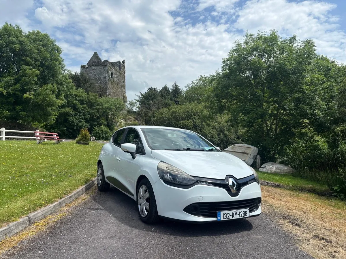 132 Renault Clio Petrol - Image 1