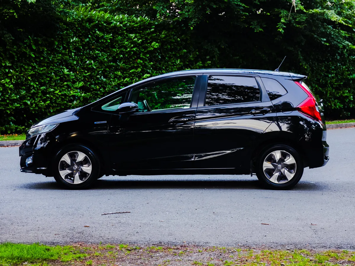 2019 Honda Fit 1.5 Petrol Hybrid Auto Spt Leather - Image 6