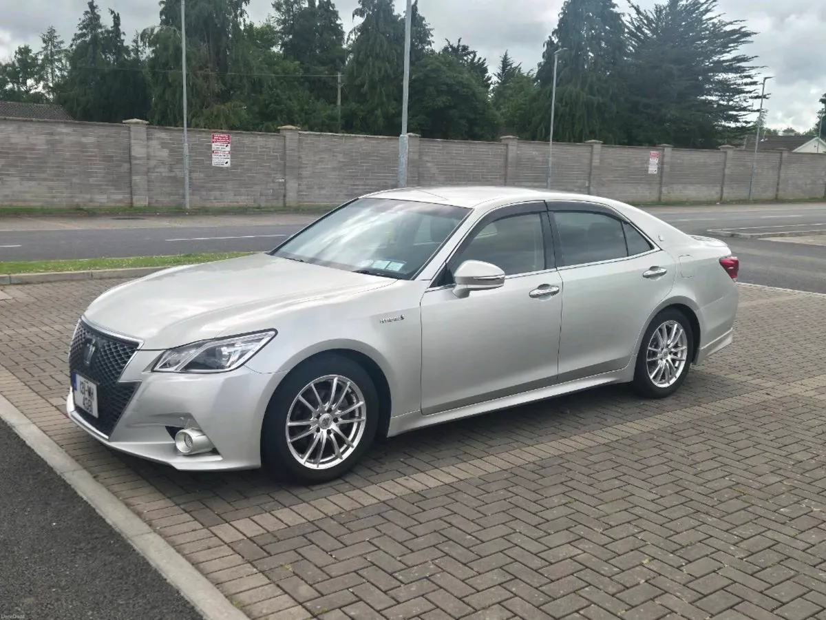 2013 toyota crown athlete - Image 6