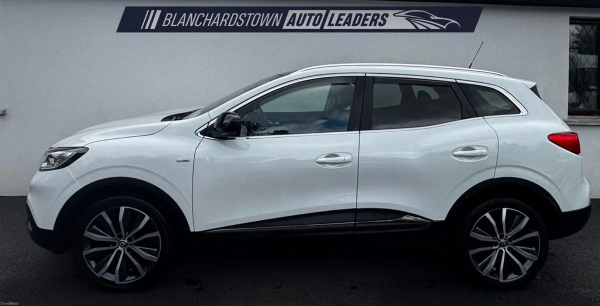 RENAULT KADJAR 1.5DCI SIGNATURE NAV 110HP SKY VIEW - Image 2