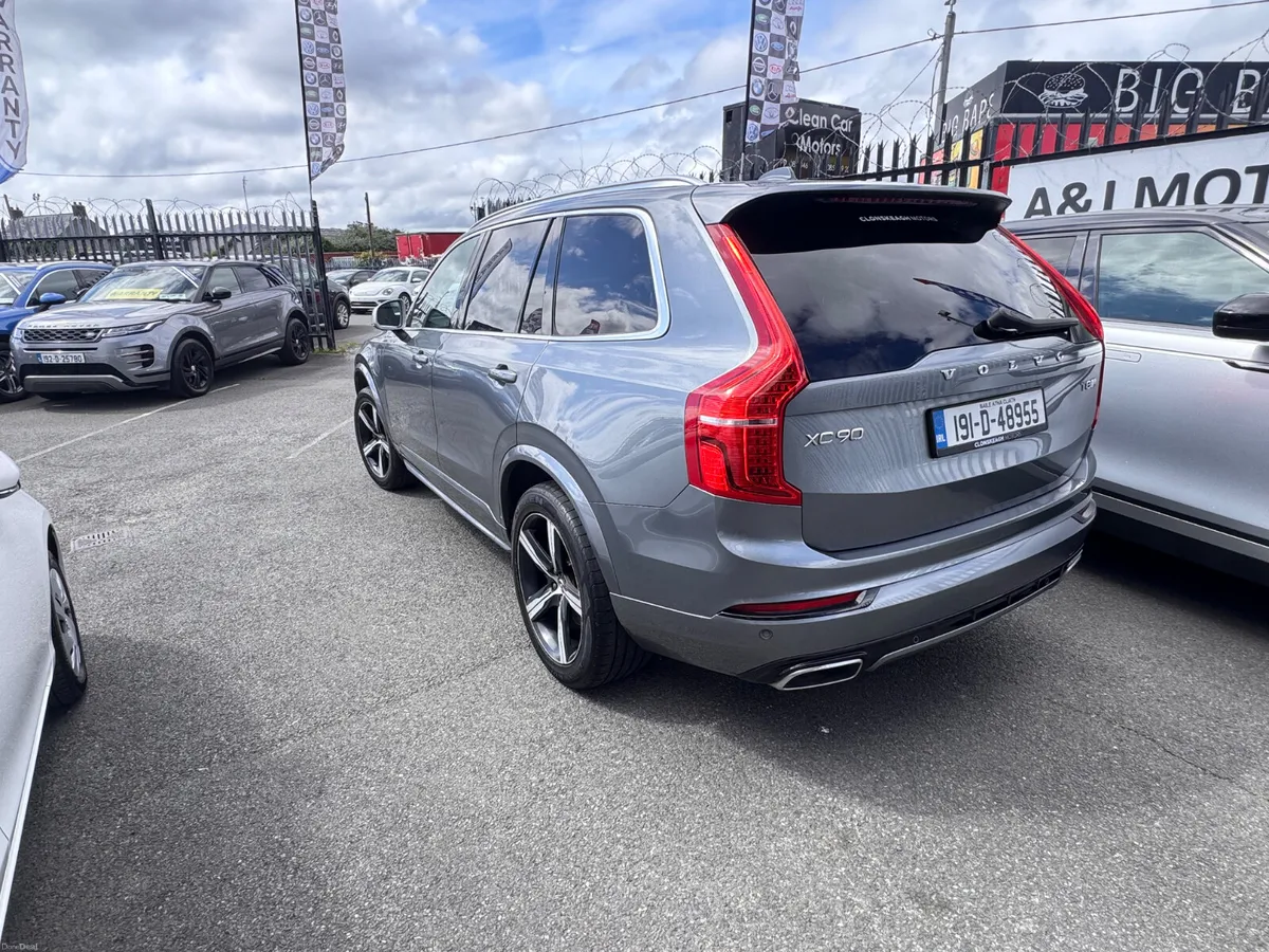 19 Volvo XC90 Hybrid R Design - Image 4