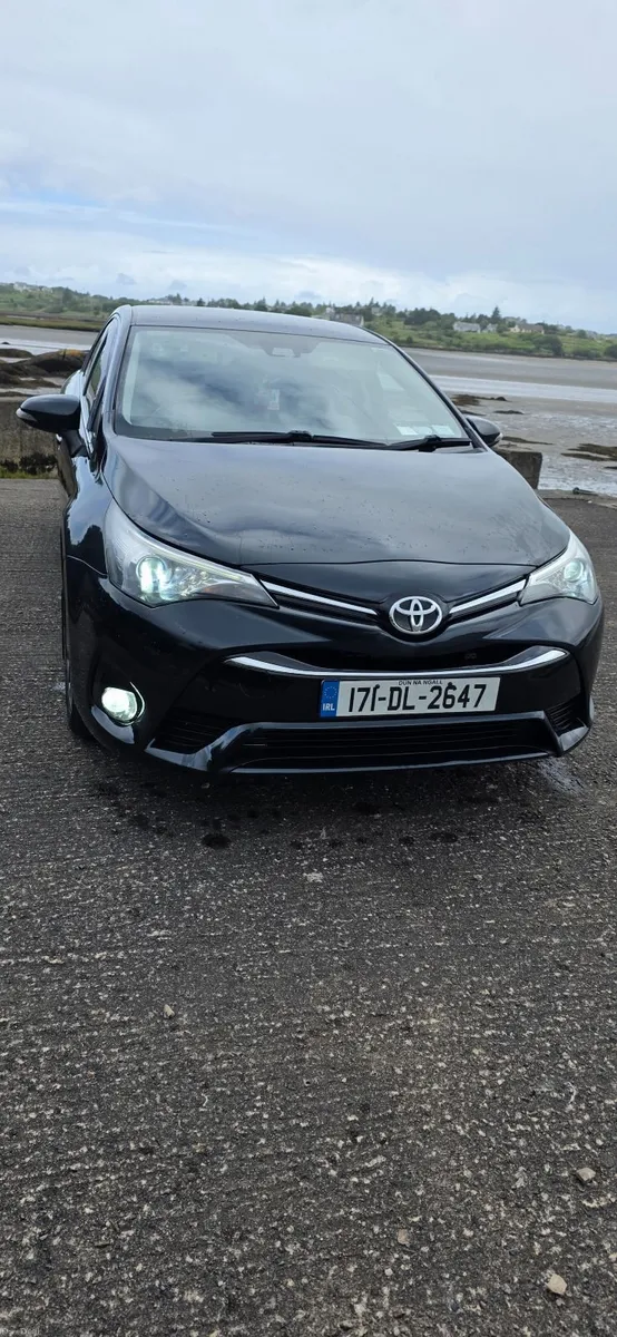 Toyota Avensis 2017 - Image 2