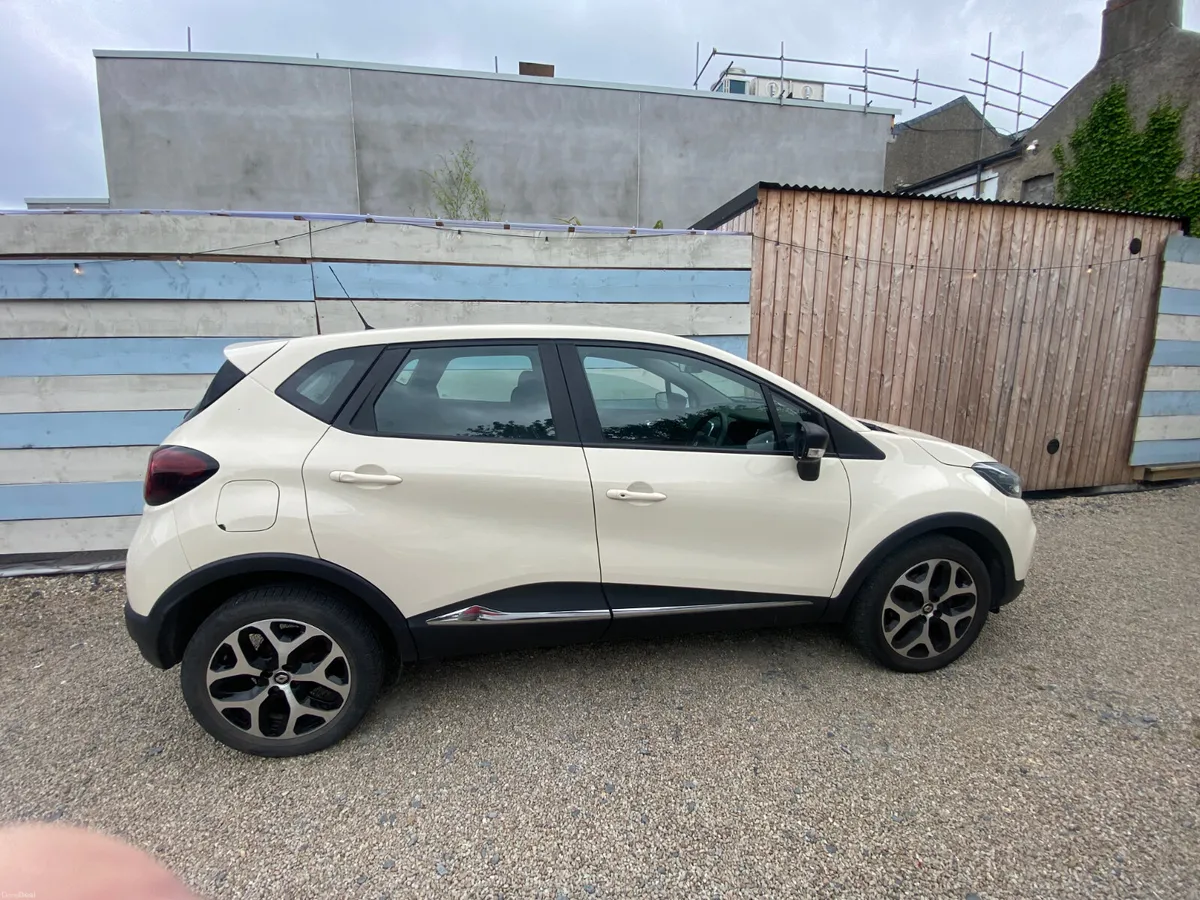 Renault Captur Dynamique Nav - Image 3