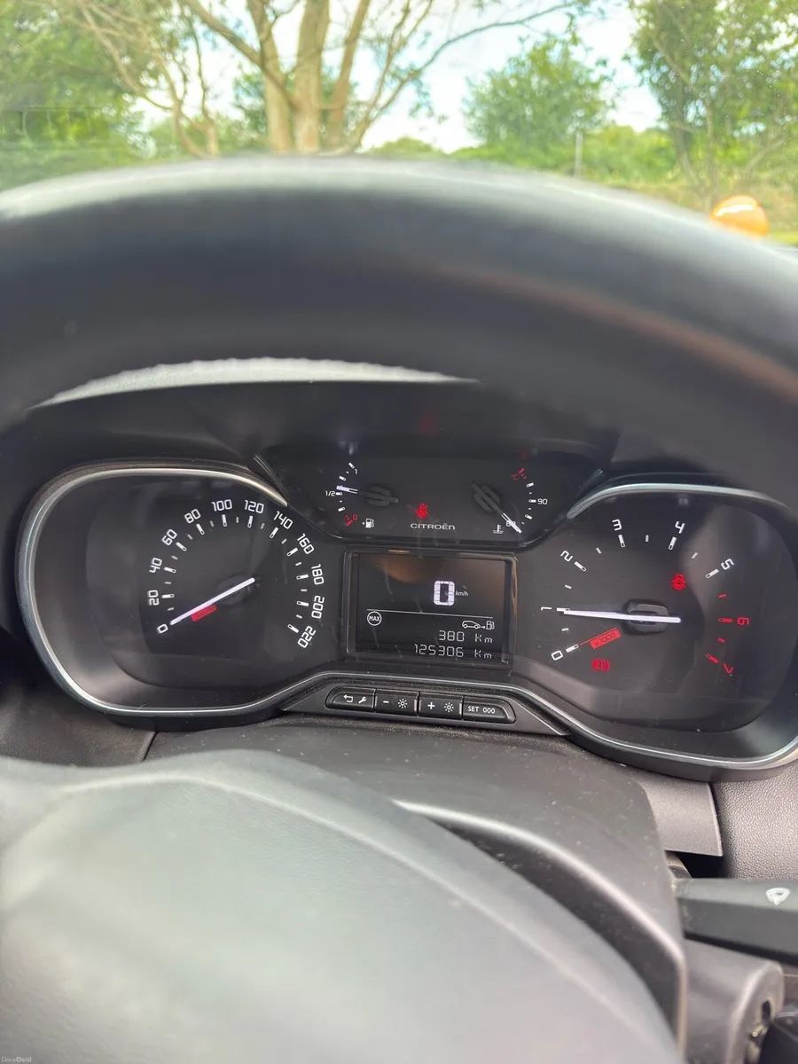 Citreon C3 Aircross - Image 4