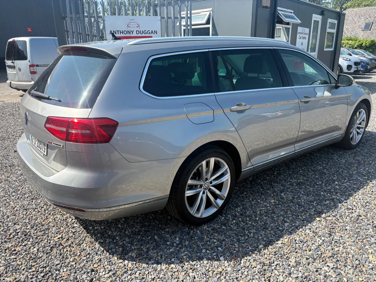 Volkswagen Passat Highline - Image 3