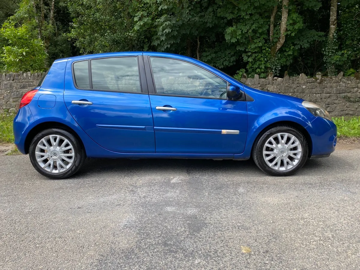 RENAULT CLIO AS NEW I MEAN ITS NEW MINT😻 - Image 2