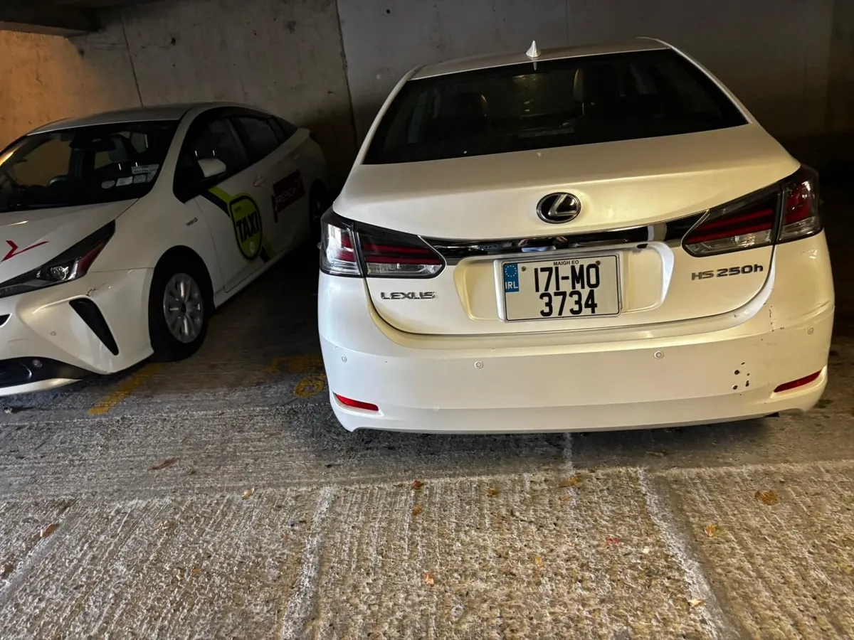 Lexus HS 2017 - Image 3