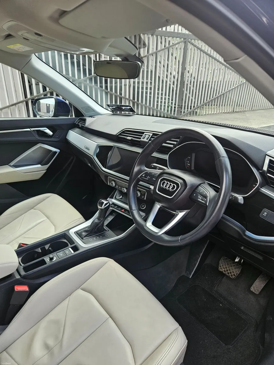 Audi Q3 2023 45 TSI Hybrid DSG - Image 4